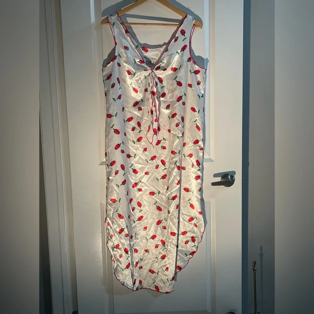 Vintage Jessica Size L Rosebud Nightgown